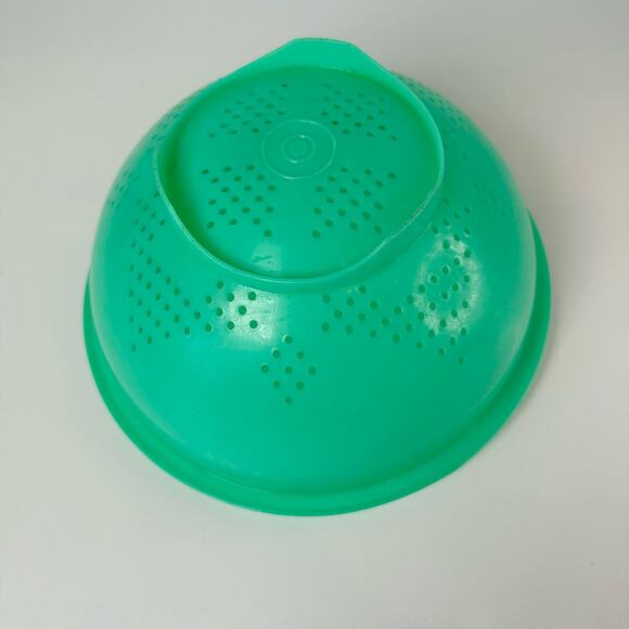 Vintage 1970s Tupperware Jadeite Green Colander Food Strainer 332-8 Bowl VTG - Picture 3 of 4